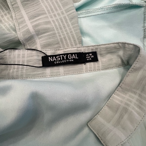 New Nasty Gal Light Green Long Sleeve Tiered Dress - Picture 4 of 8